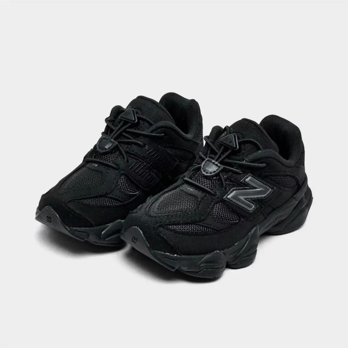 New Balance shoes - IV9060BB 001 - Black/Phantom 1