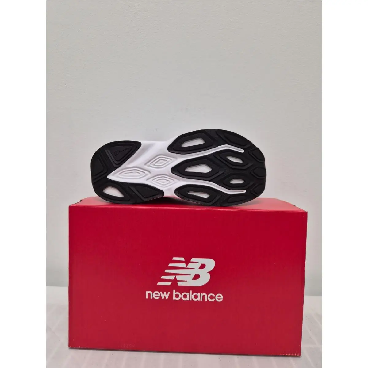 New Balance shoes - NEW BALANCE FRESH FOAM X KAIHA ROAD v2 - WKAIR3EV - White 2