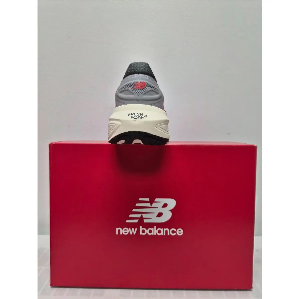 New Balance shoes - NEW BALANCE FRESH FOAM X MORE v6 - MMORLC6 - Gray 1