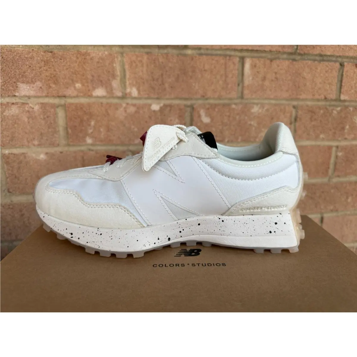 New Balance shoes - New Balance 327 - Snow White/Rumba Red 16