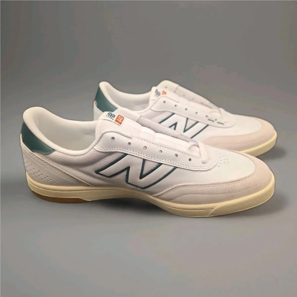 Balance Numeric Men’s 440 V2 Skate Shoes Size 14 White/green