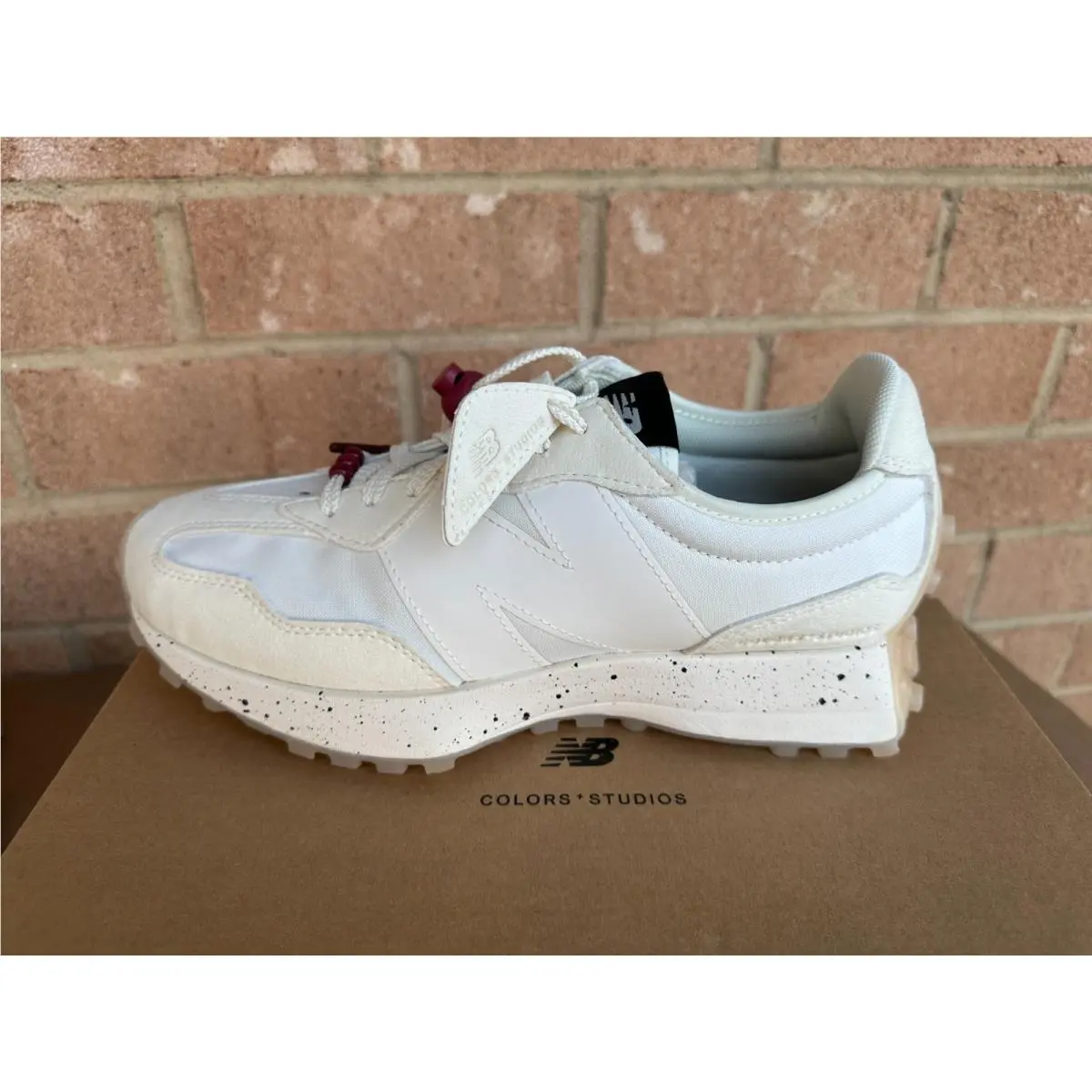 New Balance shoes - New Balance 327 - Snow White/Rumba Red 15
