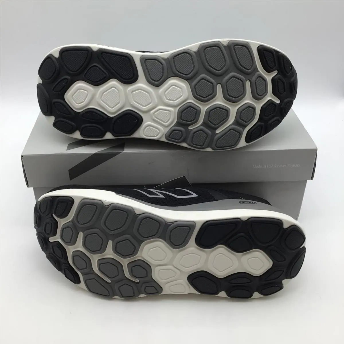 New Balance shoes - New Balance 1540v4 - Black 3
