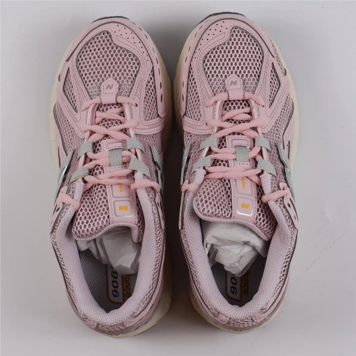 New Balance shoes - New Balance 1906R - Pink 0