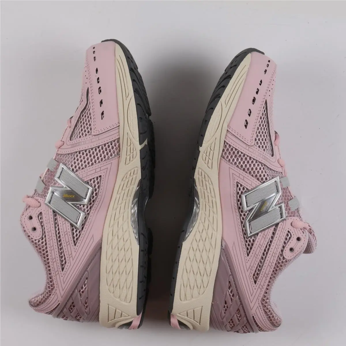 New Balance shoes - New Balance 1906R - Pink 1