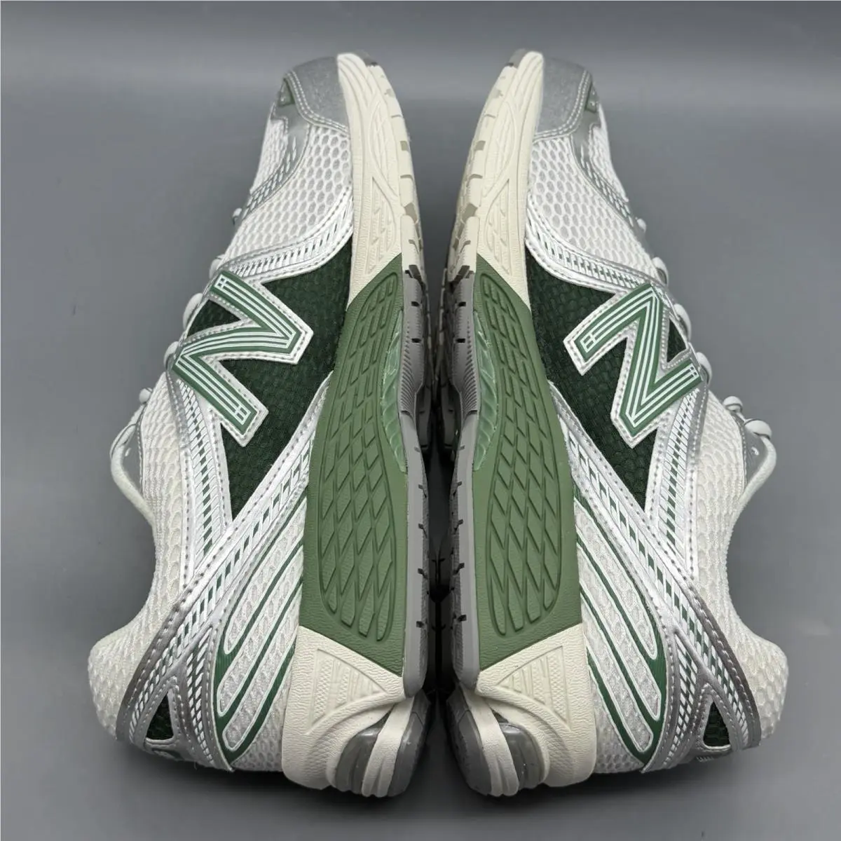 New Balance shoes - New Balance 860v2 - ML860GP2 - Green (UPC: 0197966784126) 3