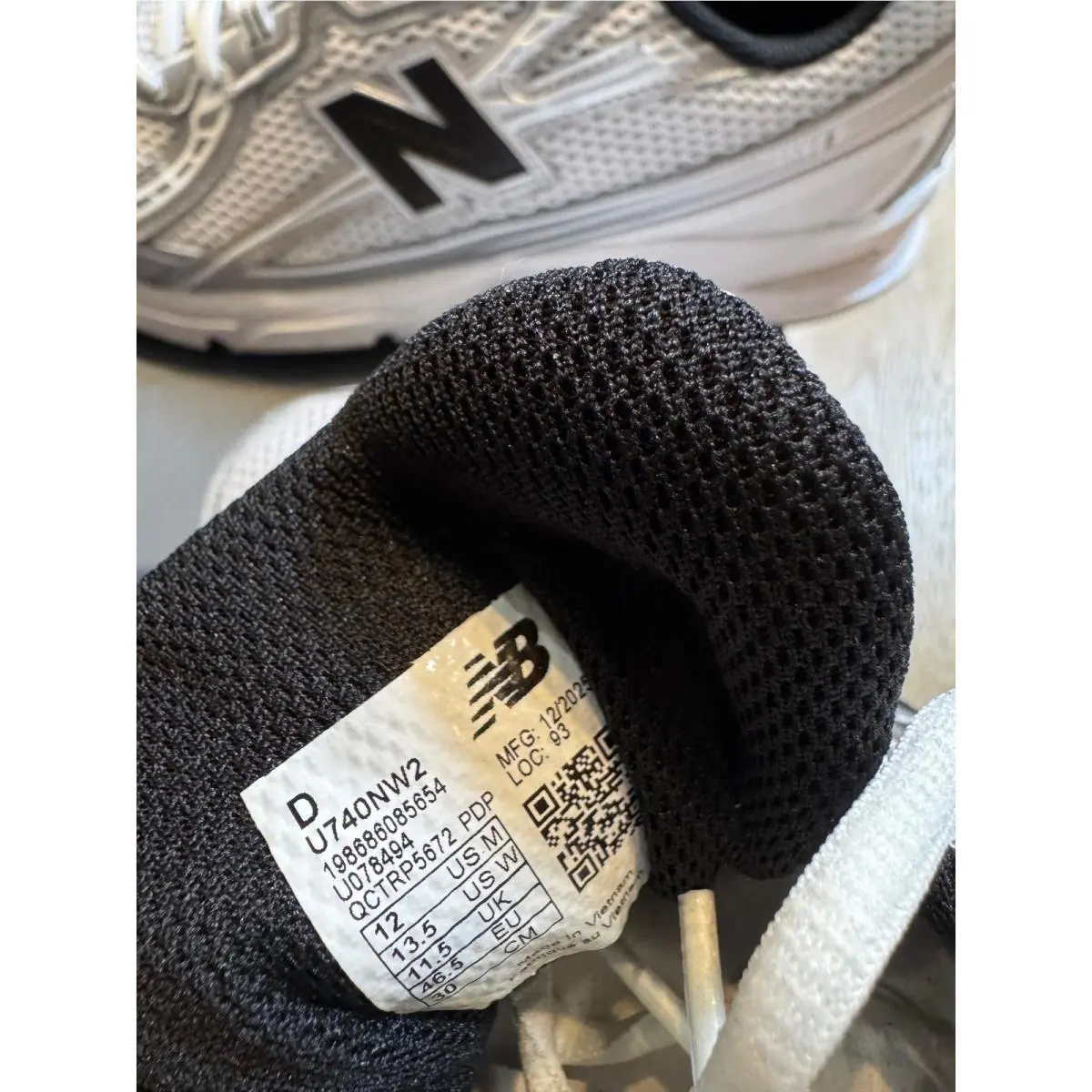 New Balance shoes - New Balance 740 - White 9
