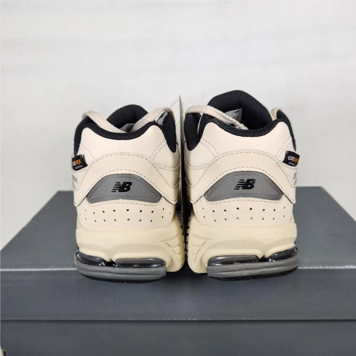 New Balance shoes - GC2002PM - GC2002PM - Gray 2