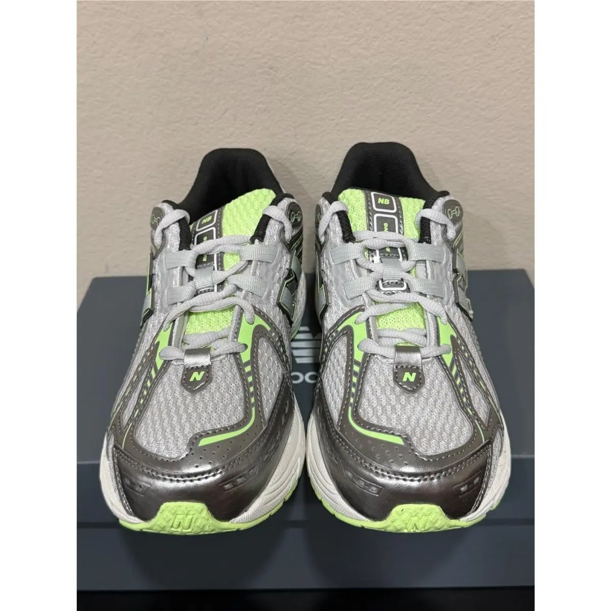 New Balance shoes - Silver 1