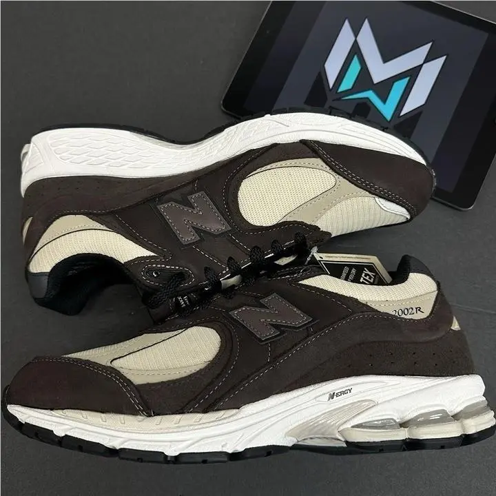 New Balance shoes - M2002RXQ - M2002RXQ - Brown 0