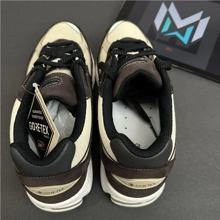New Balance shoes - M2002RXQ - M2002RXQ - Brown 1