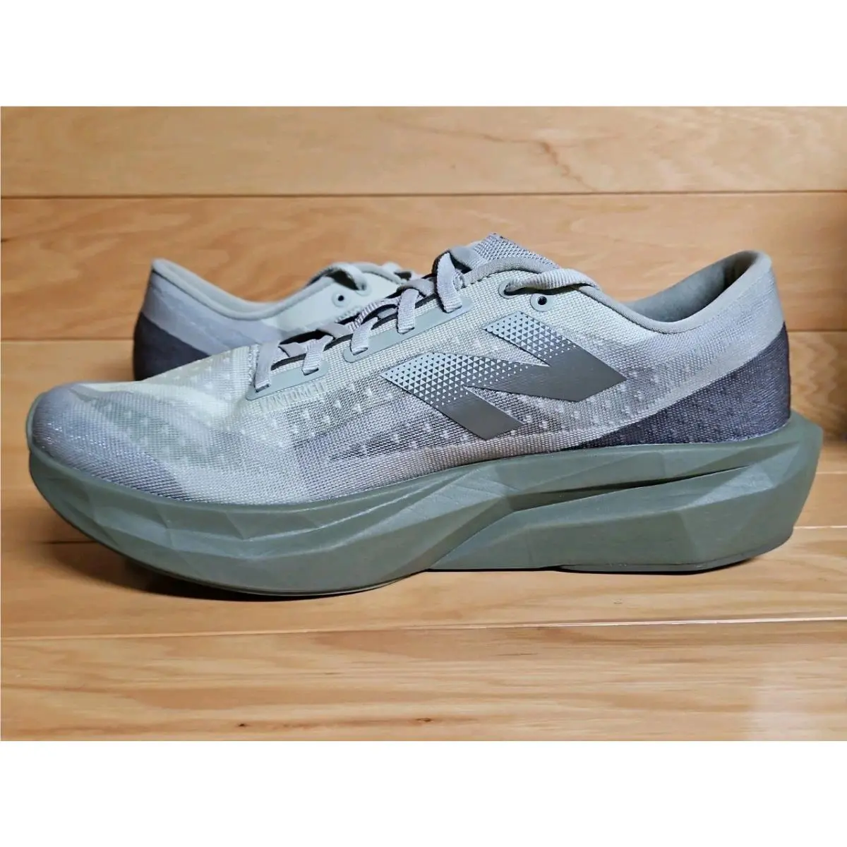 New Balance shoes - New Balance FuelCell Rebel - FuelCell Rebel - MFCXLF4 - Green 6