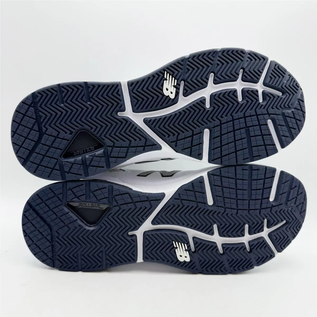 New Balance shoes - White (UPC: 195907525241) 9