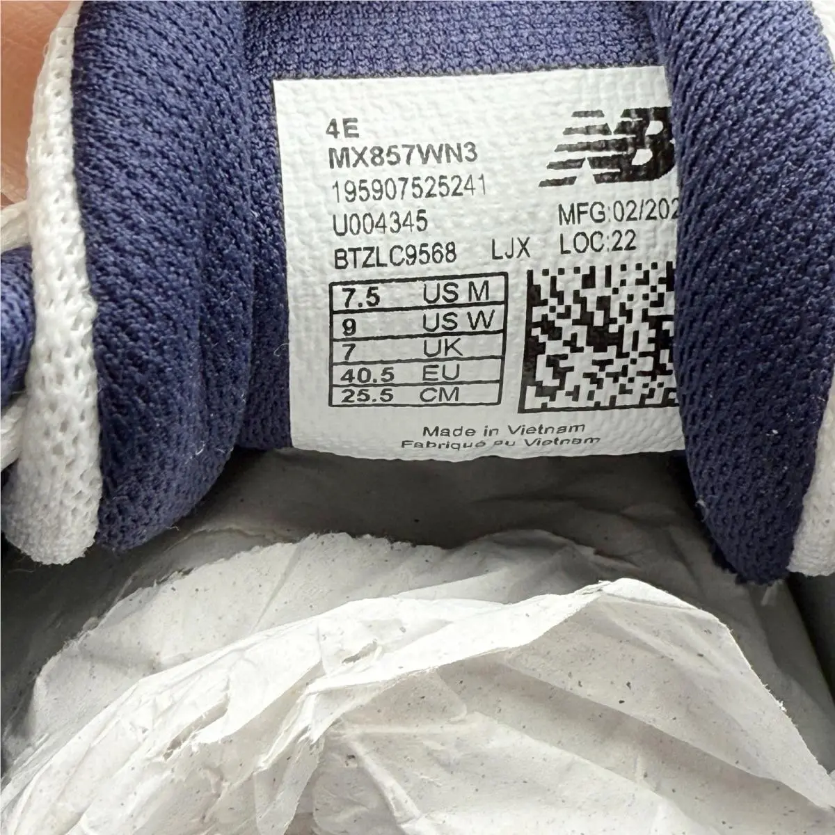 New Balance shoes - White (UPC: 195907525241) 10