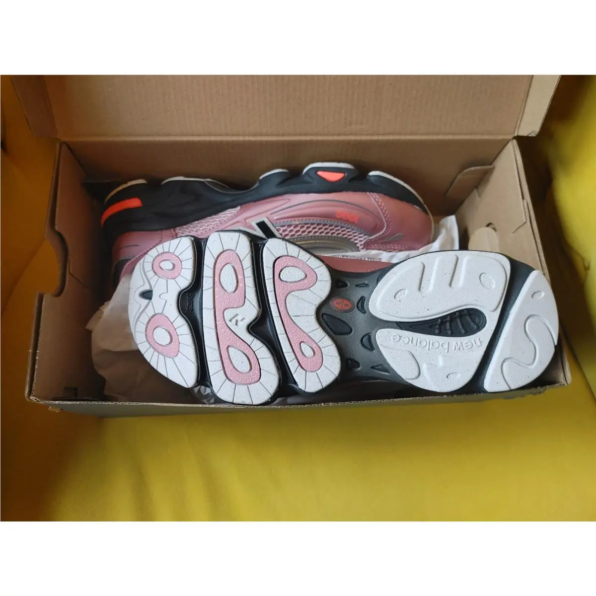 New Balance shoes - New Balance 1000 - Pink 0