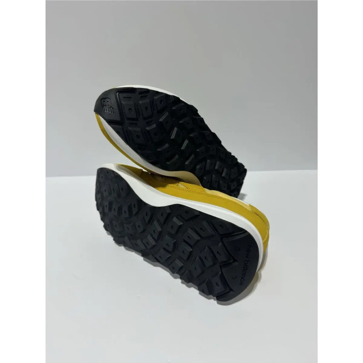 New Balance shoes - New Balance 370 - Yellow 3