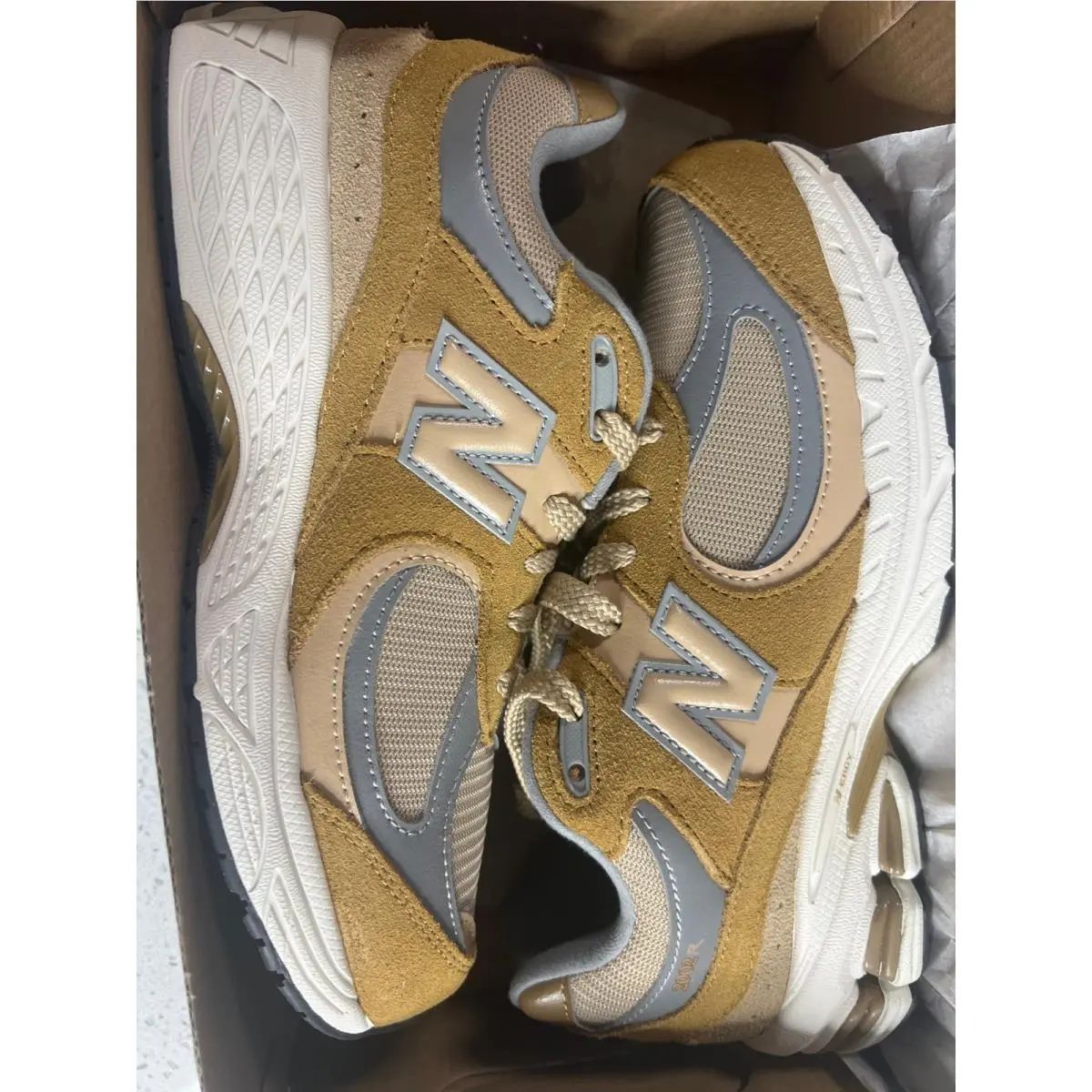 New Balance shoes - GC2002CESize - GC2002CESize - Beige 0