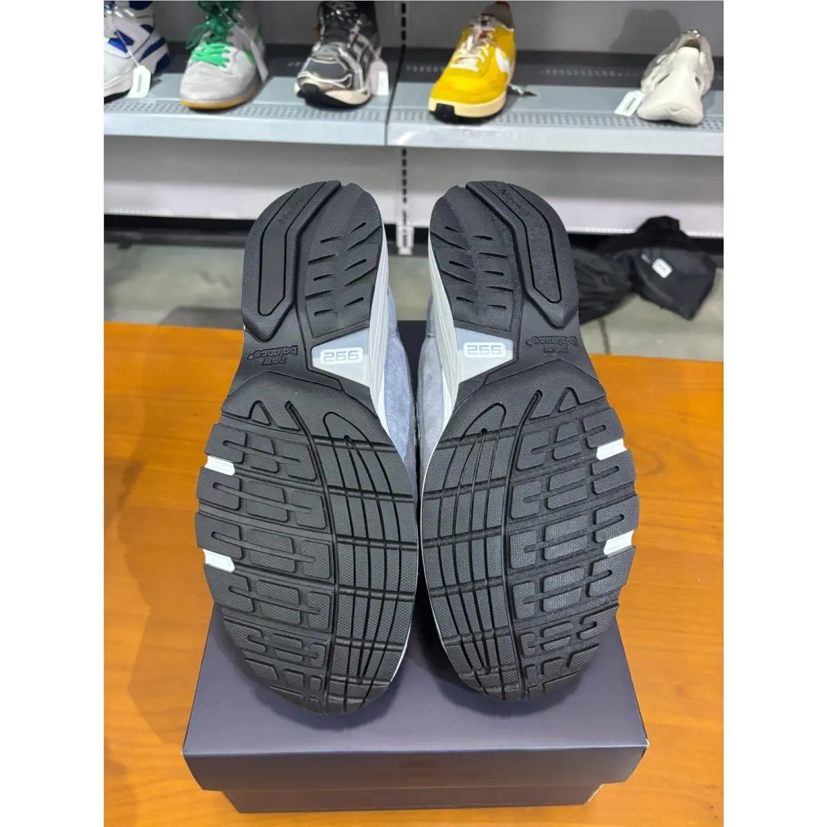 New Balance shoes - New Balance 992 - Gray 4
