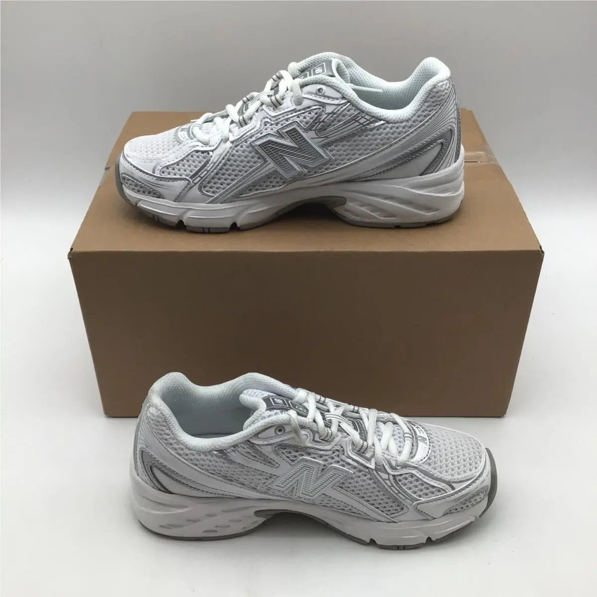 New Balance shoes - New Balance 740 - White 0