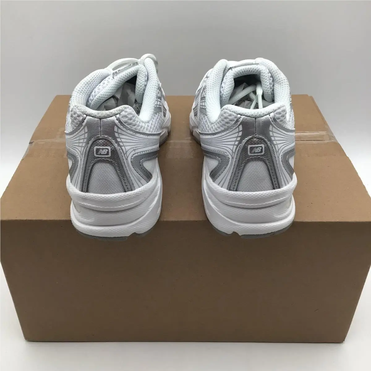 New Balance shoes - New Balance 740 - White 2