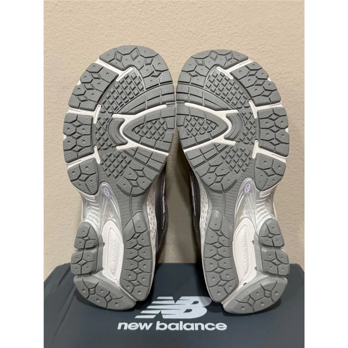 New Balance shoes - Silver 2