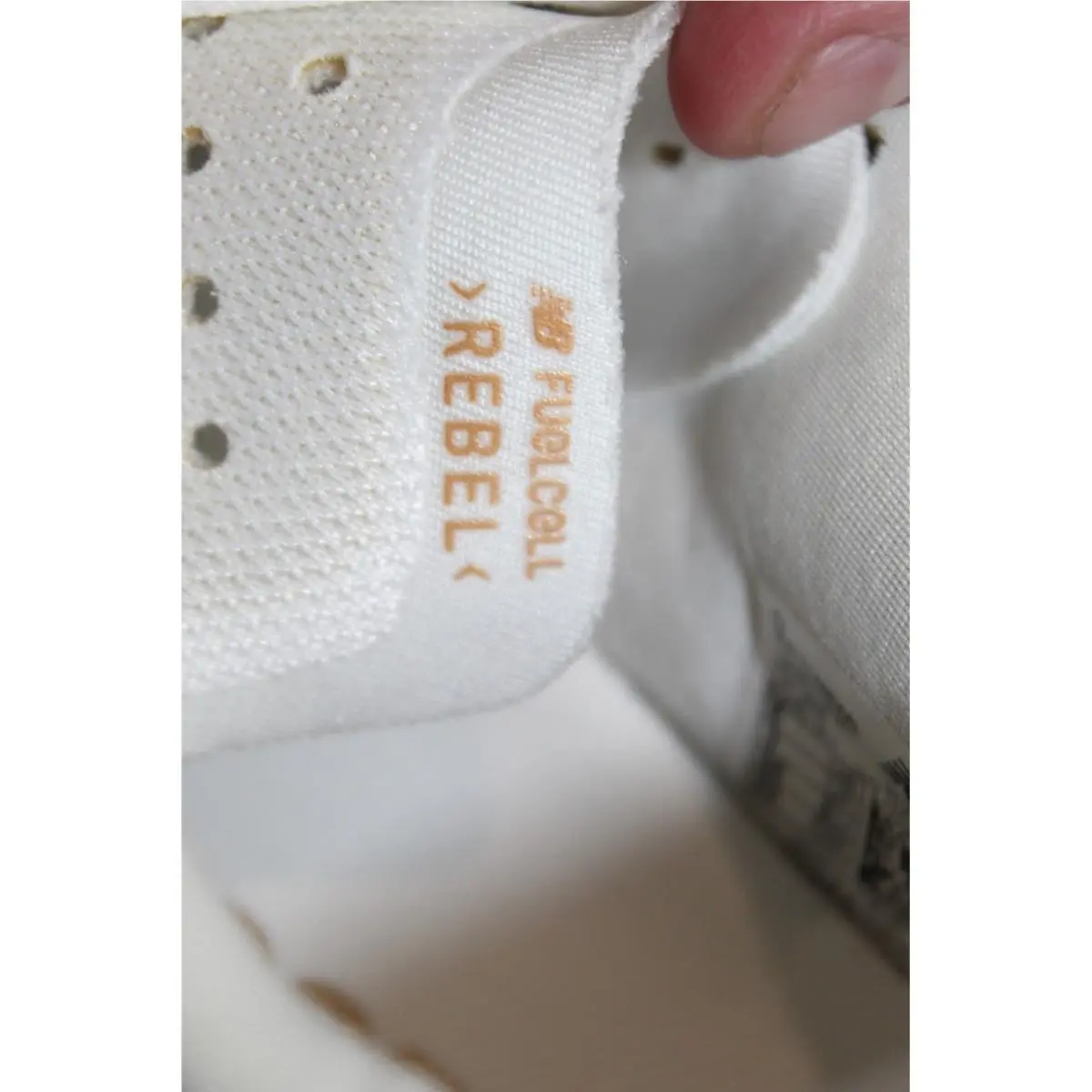New Balance shoes - New Balance Fuelcell Rebel v3 - White 1