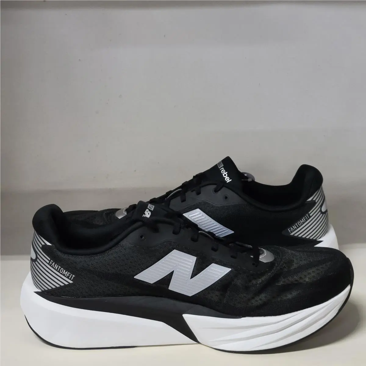 New Balance shoes - New Balance FuelCell Rebel - FuelCell Rebel - Black 4