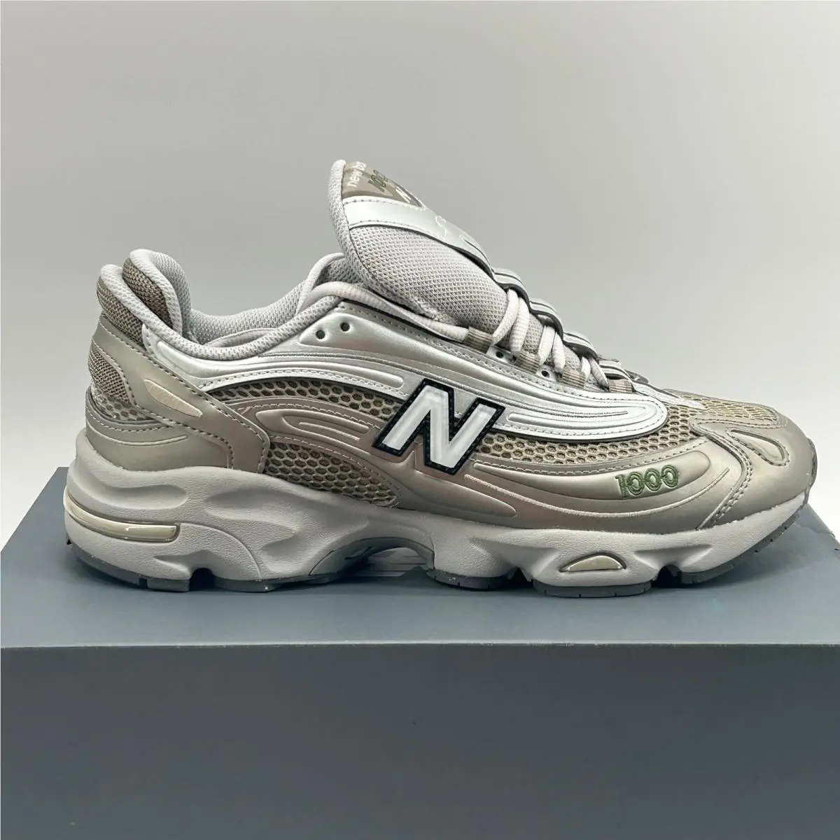 New Balance 1000 Sneakers Mens 10 Brown Grey M1000N Metallic Mesh Retro Running
