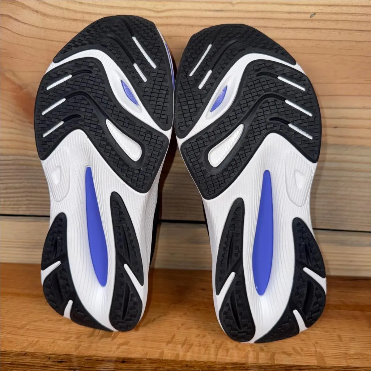 New Balance shoes - New Balance FuelCell Walker Elite - Black 5