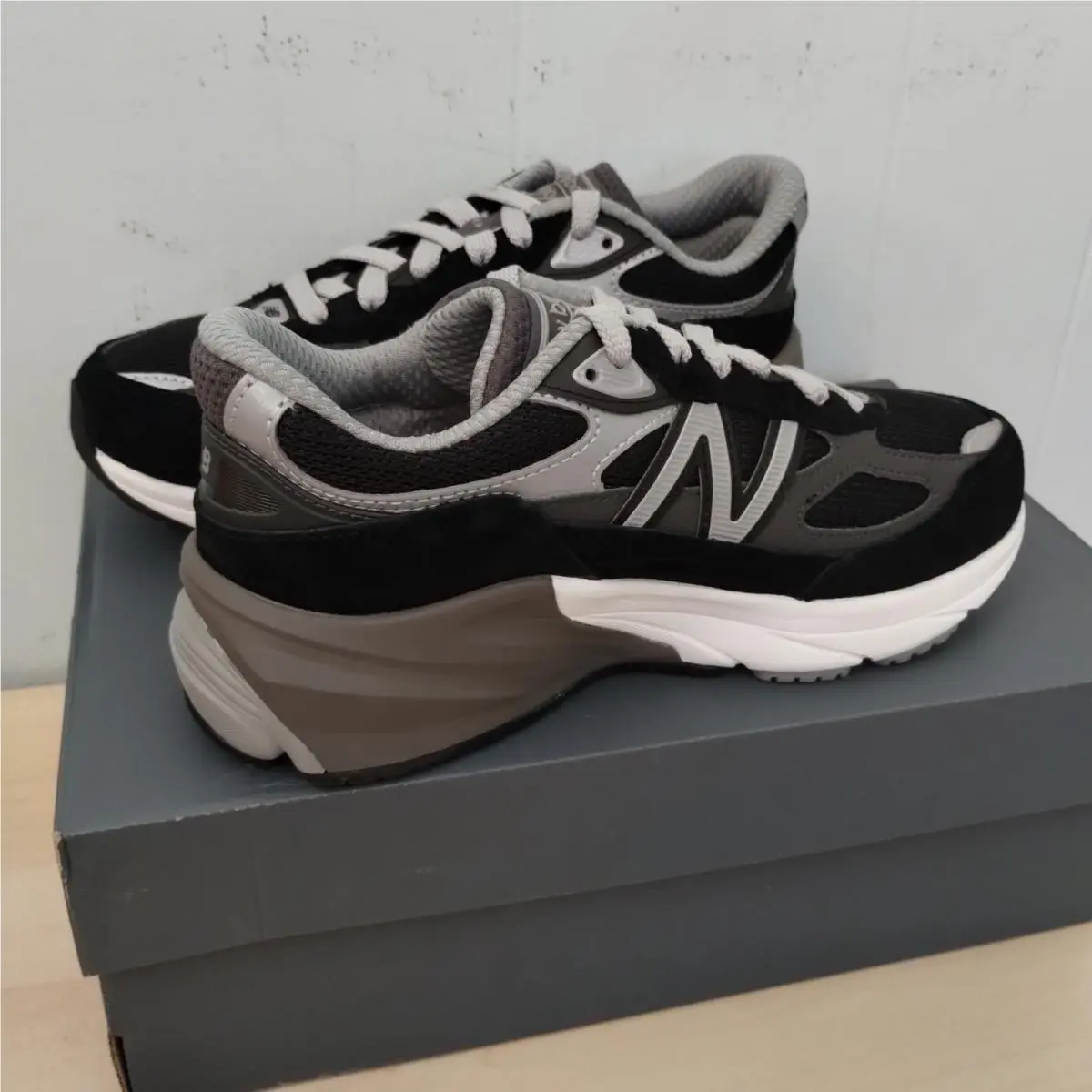 New Balance shoes - New Balance 990 - Black 1
