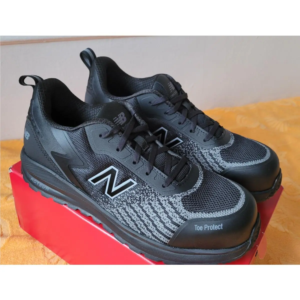 Man`s Shoes New Balance Work Safety Speedware Comp Toe EH PR SR Size 9 Black