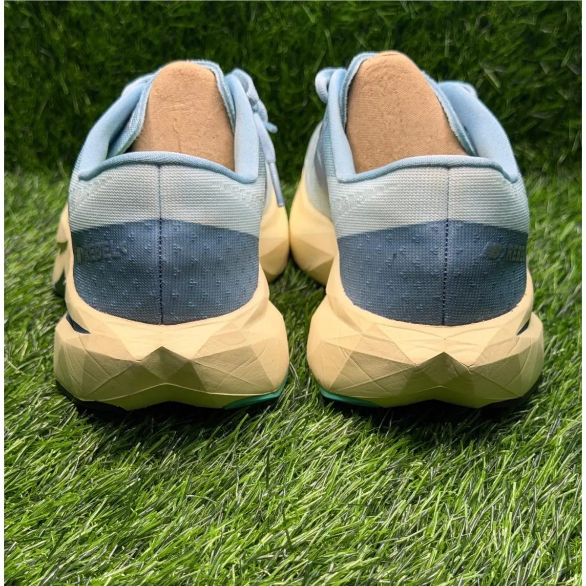 New Balance shoes - New Balance FuelCell Rebel v4 - Blue 8