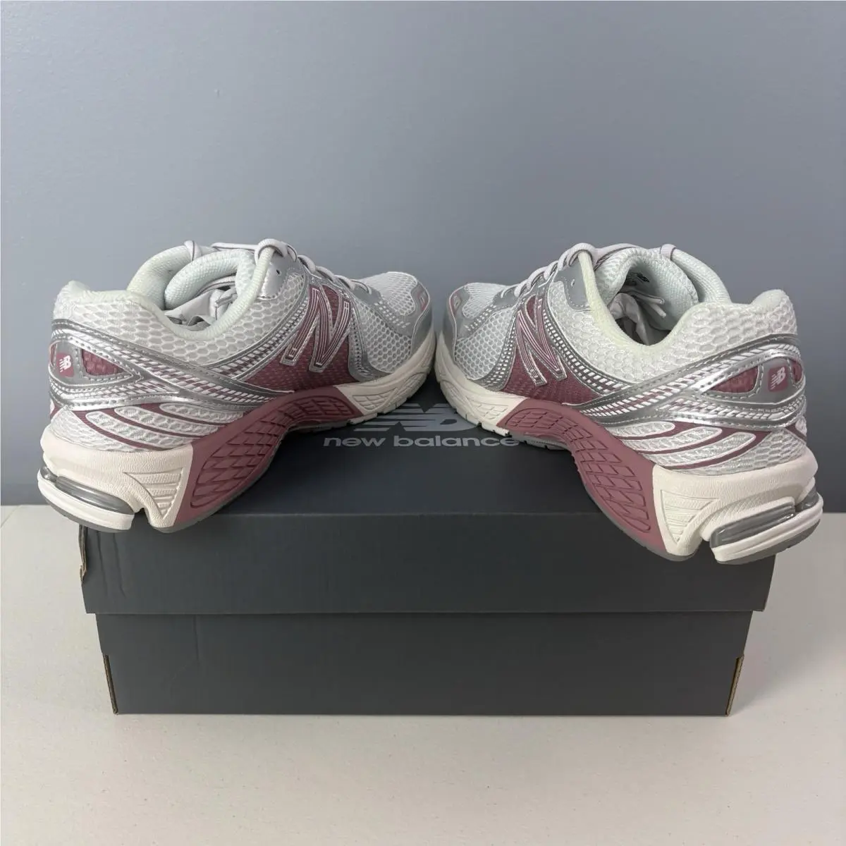 New Balance shoes - New Balance 860 - ML860CC2 - Pink 3