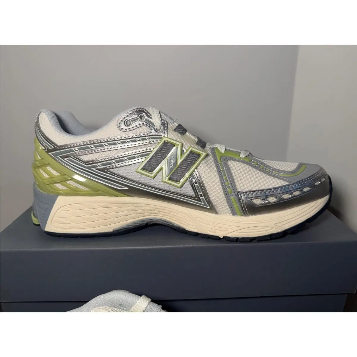 New Balance shoes - Grey, Green 1