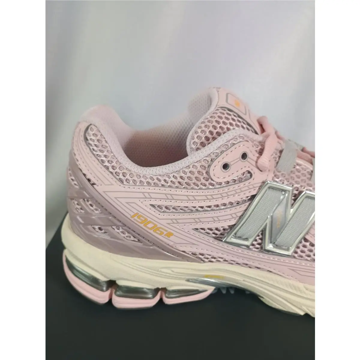 New Balance shoes - New Balance 1906r - Pink 1
