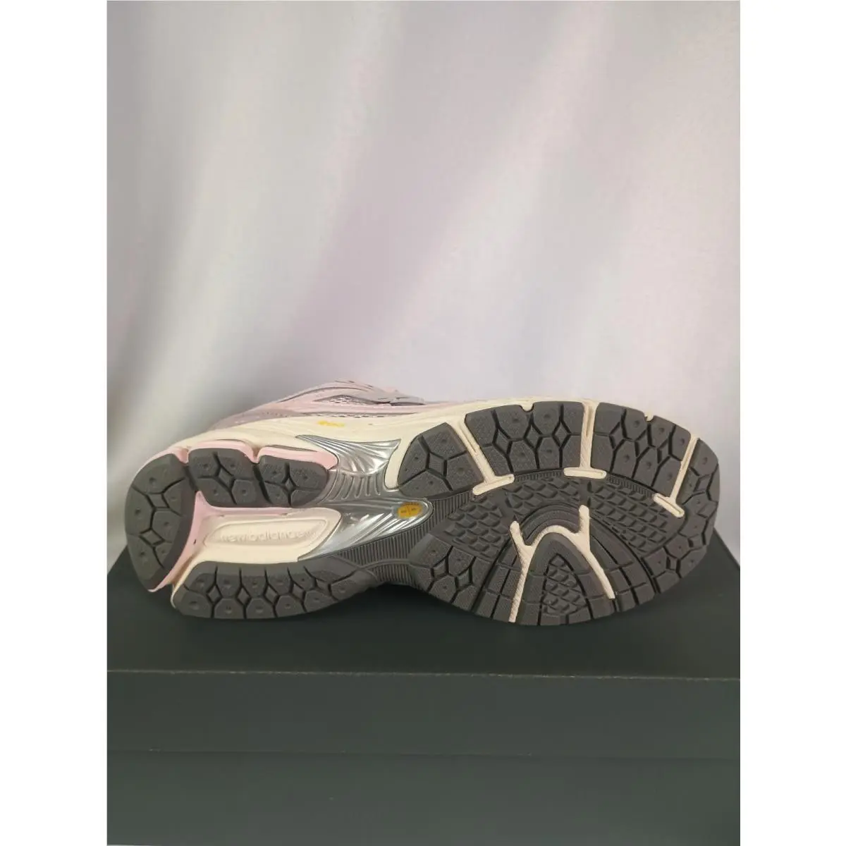 New Balance shoes - New Balance 1906r - Pink 5
