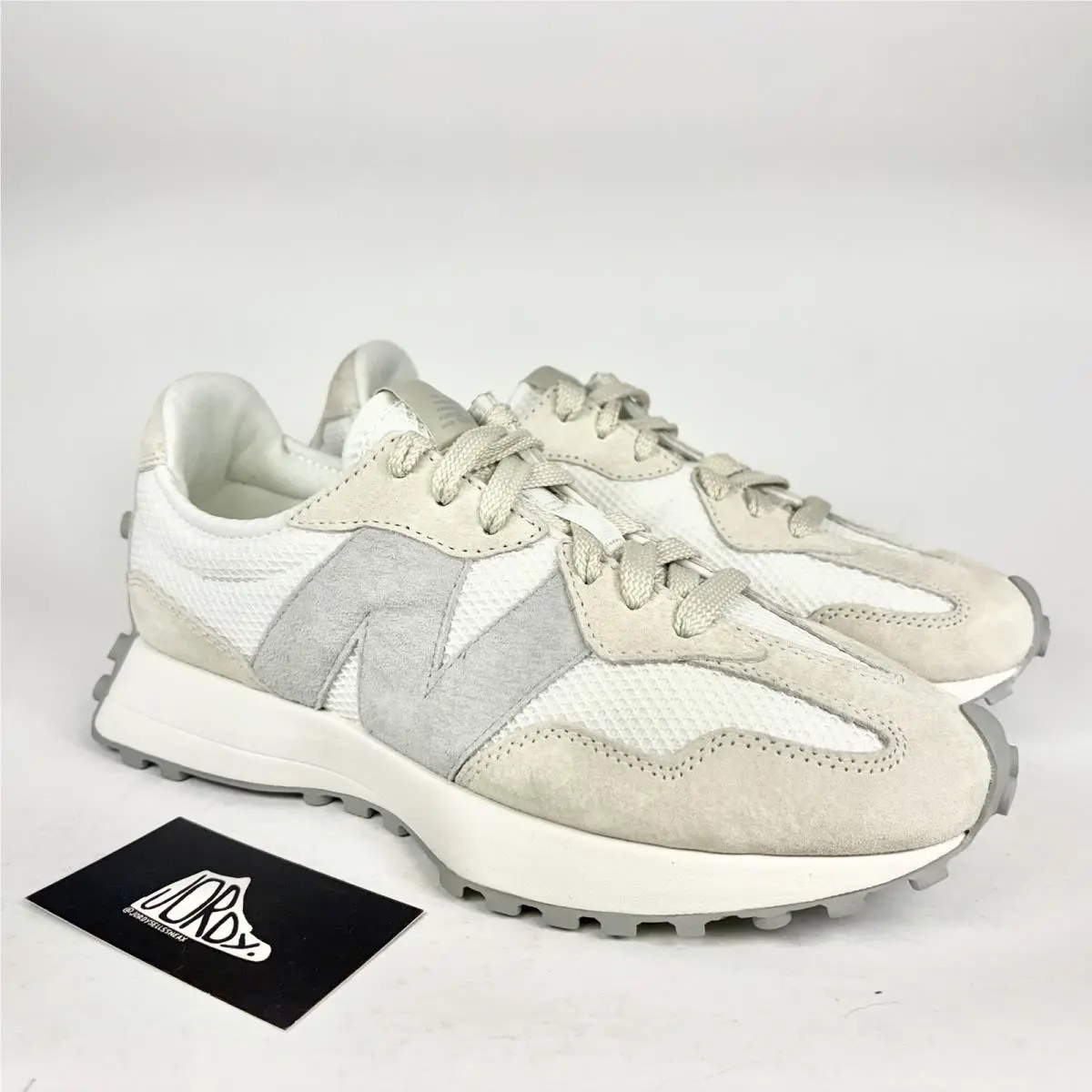 New Balance 327 Grey Beige White Suede Athletic Sneakers WS327JRT Womens Size 10