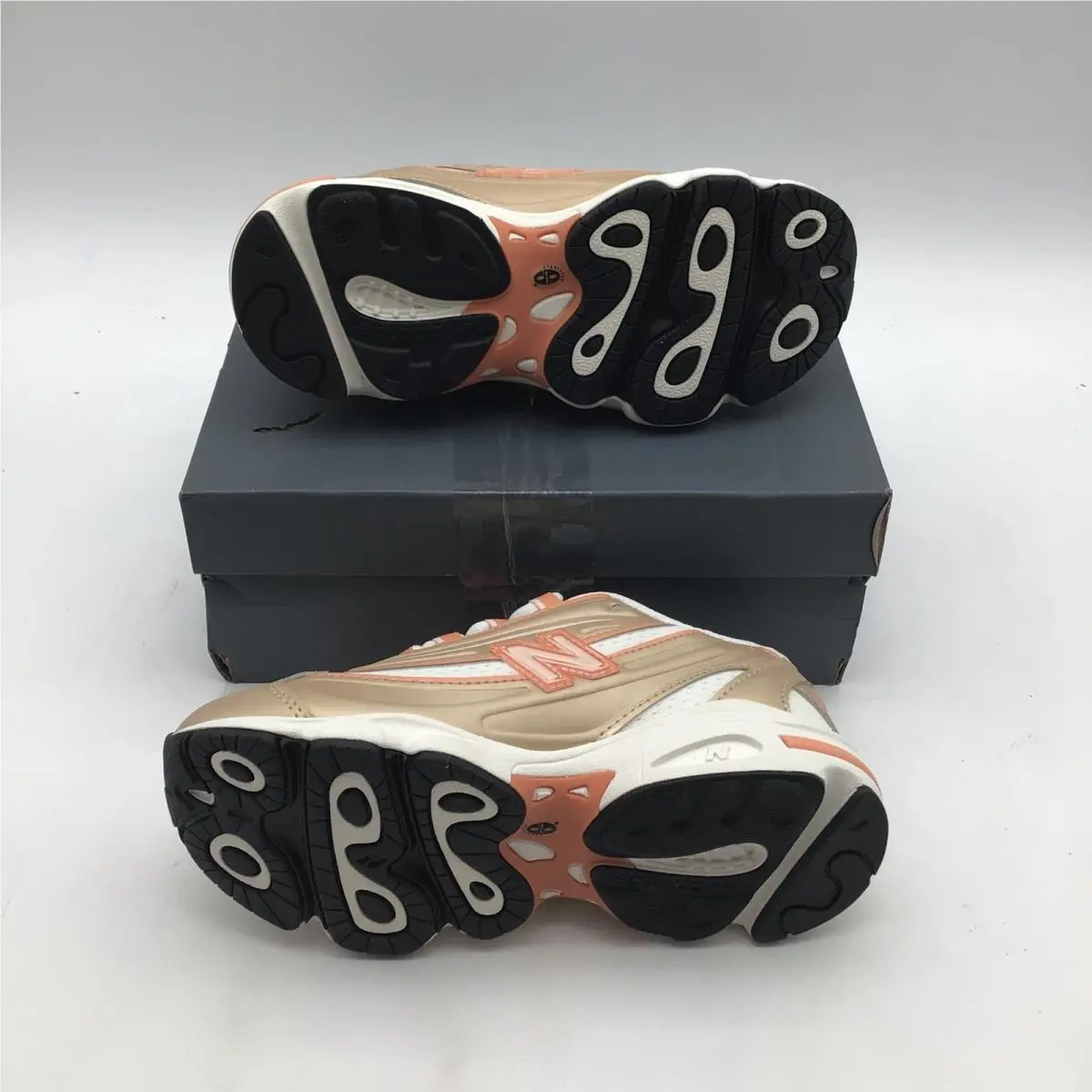 New Balance shoes - New Balance 1000 - Brown 3