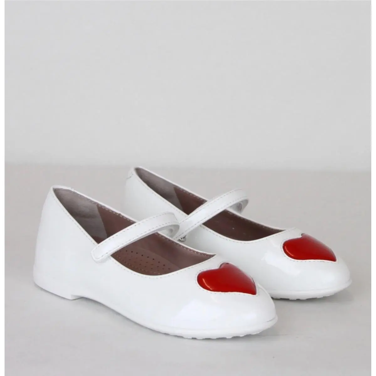 Gucci Girl Children`s White Patent Leather Heart Ballet Flat 26/US 10 462616