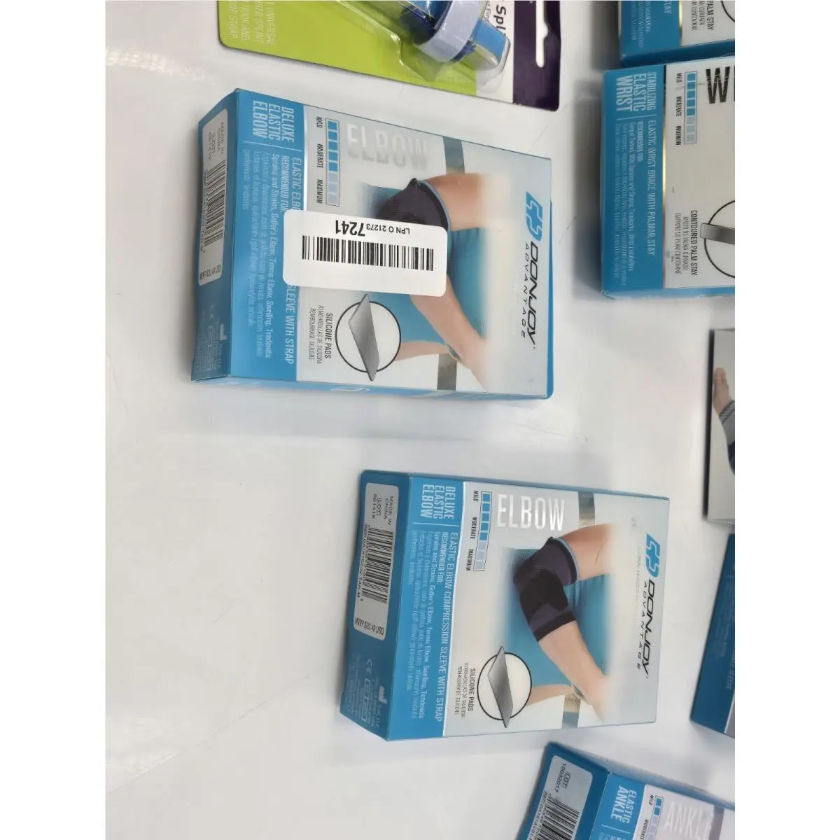 DonJoy  - Advantage - Advantage (UPC: 190446209881) 0