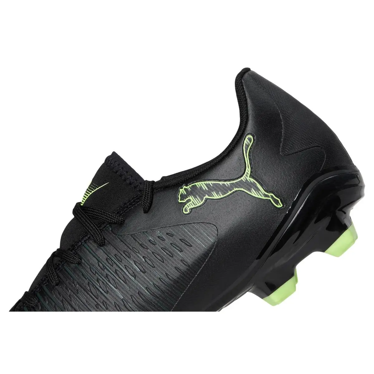 Puma shoes - Black/Fizzy Light/Green Terrain 11