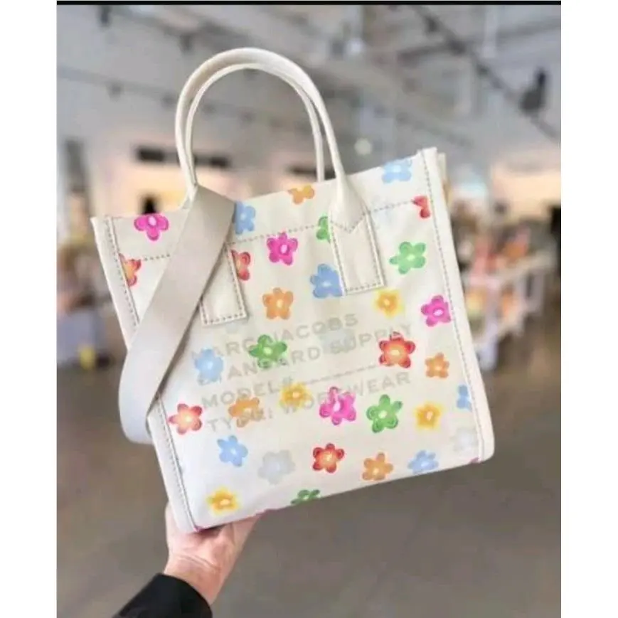 Marc Jacobs Canvas Standard Supply Medium Tote 4P6HTT0195H02 White Multi