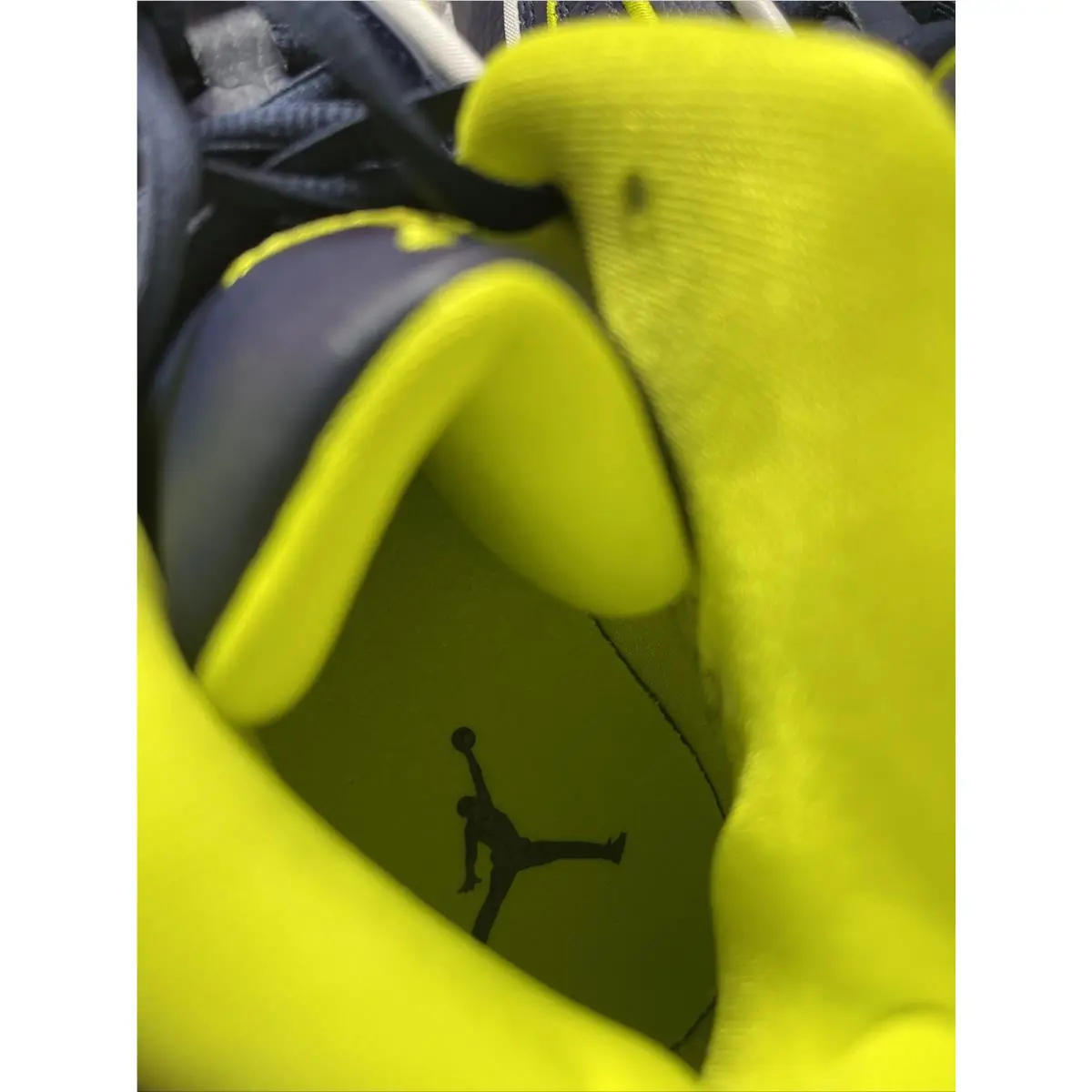 Nike shoes - Jordan OG - CW0907-400 - College Navy/White/Venom Green 4
