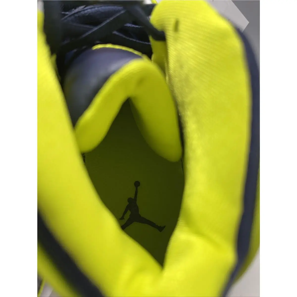 Nike shoes - Jordan OG - CW0907-400 - College Navy/White/Venom Green 5
