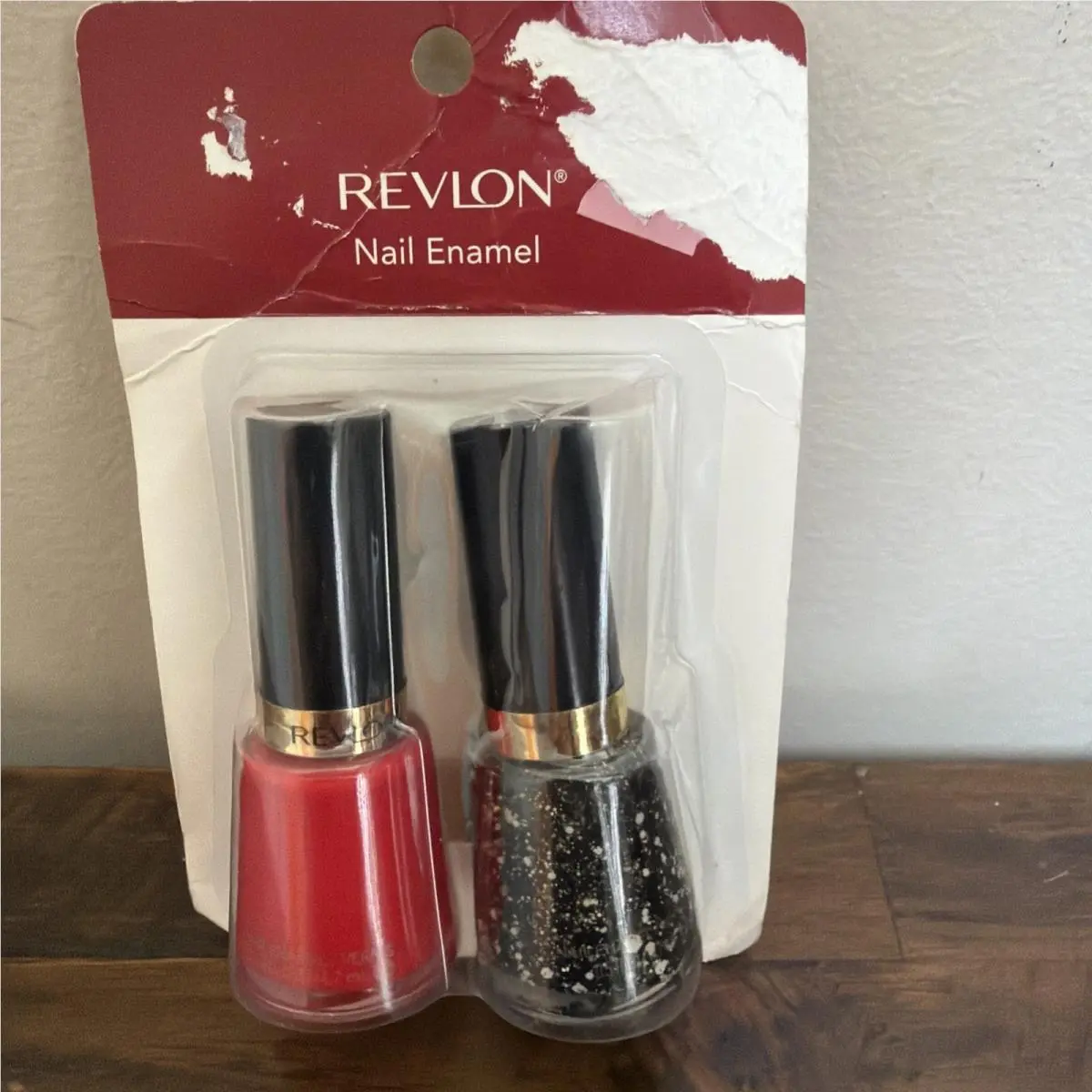 Nail Enamel 2 Pack Ravishing 675 Rebel Graffiti 732 Polish by Revlon