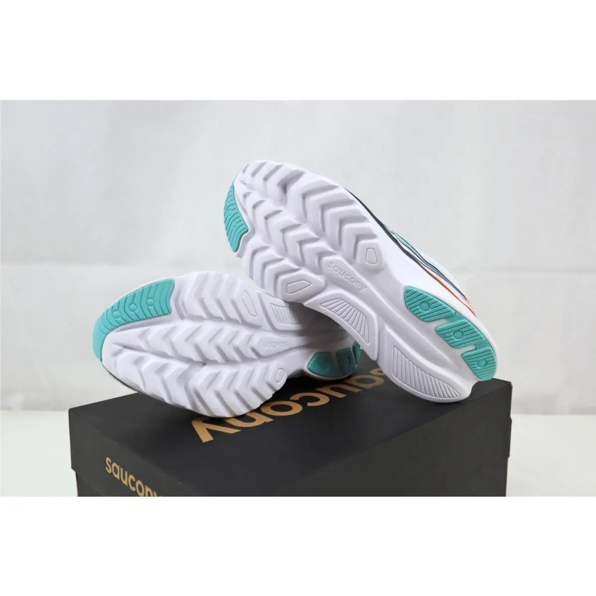 Saucony shoes - Saucony Kinvara 16 - Kinvara - S11020-172 - White / Navy, Shoe: White/Navy 3