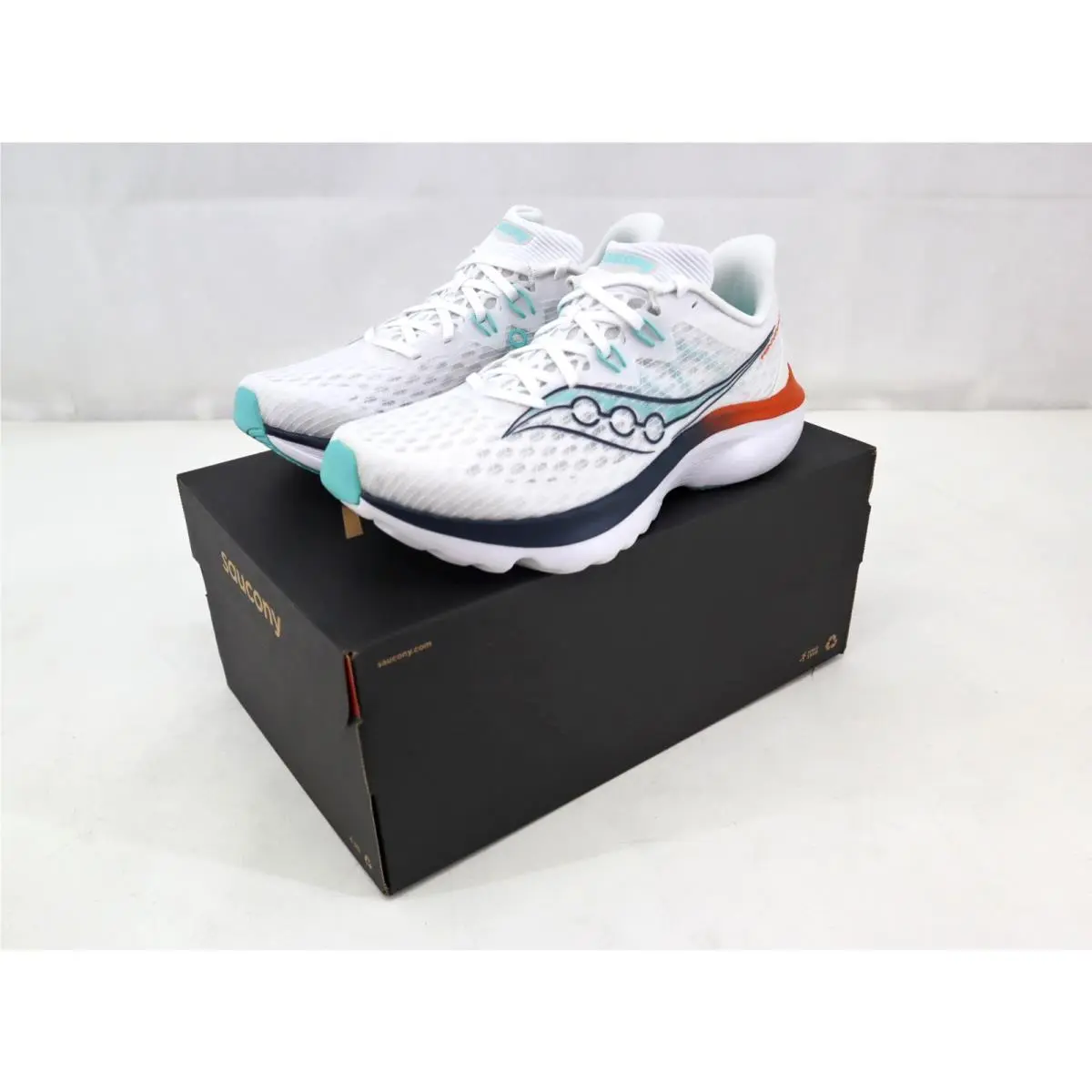 Saucony shoes - Saucony Kinvara 16 - Kinvara - S11020-172 - White / Navy, Shoe: White/Navy 4