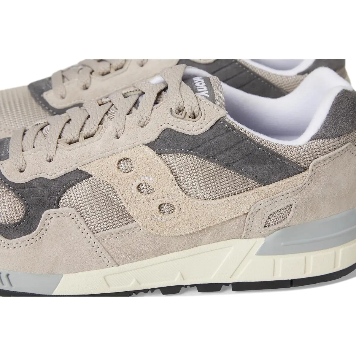 Saucony shoes - Black 32