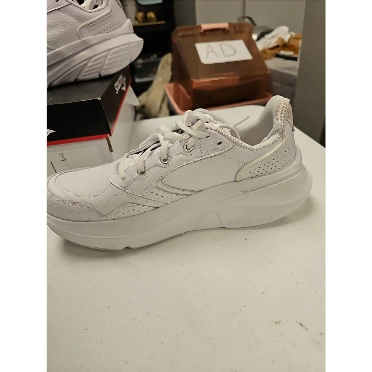 Saucony shoes - SAUCONY GUIDE METRO LE - GUIDE METRO - S11018-121 - White 1