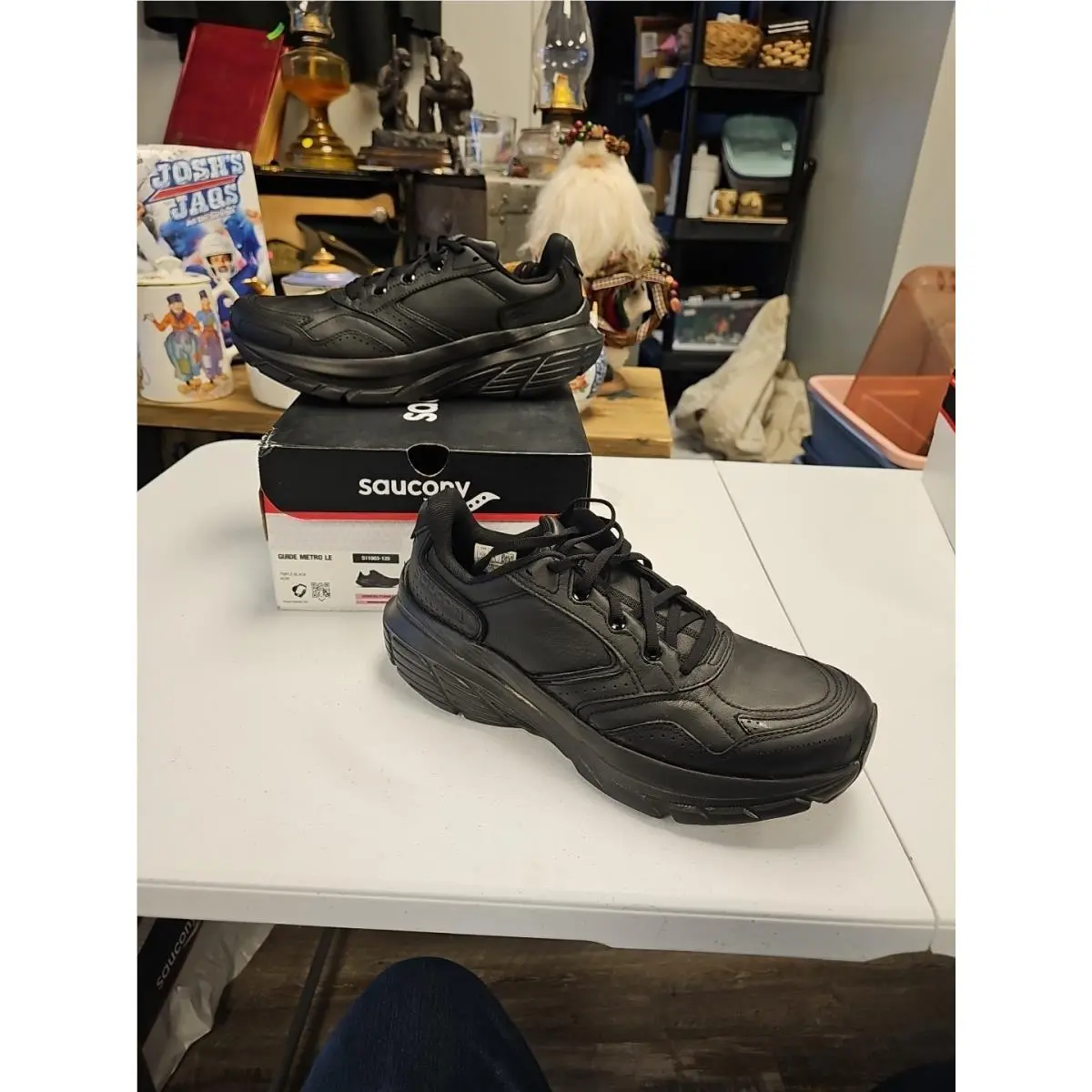 Saucony Women`s Guide Metro LE Leather Max Cushion Walking Sz 9 M Black